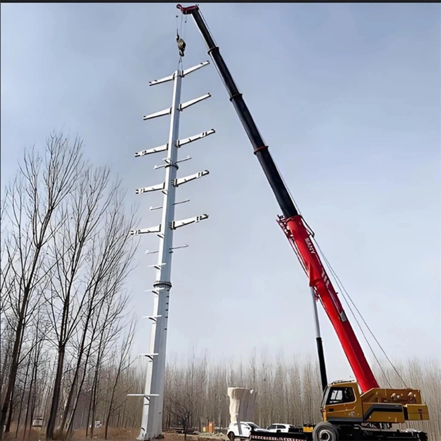 Přenos elektrické energie Ohlové ocelové trubkové sloupy